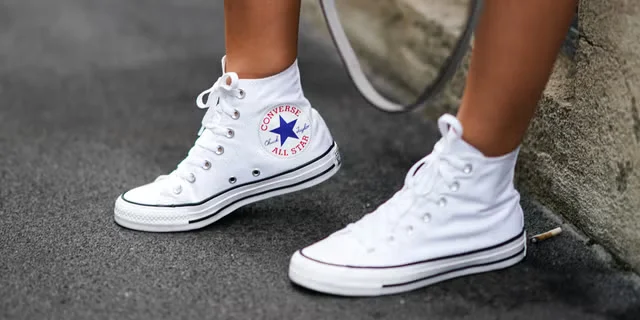 Эксперт по чистке делится лучшими способами ухода за кедами Converse